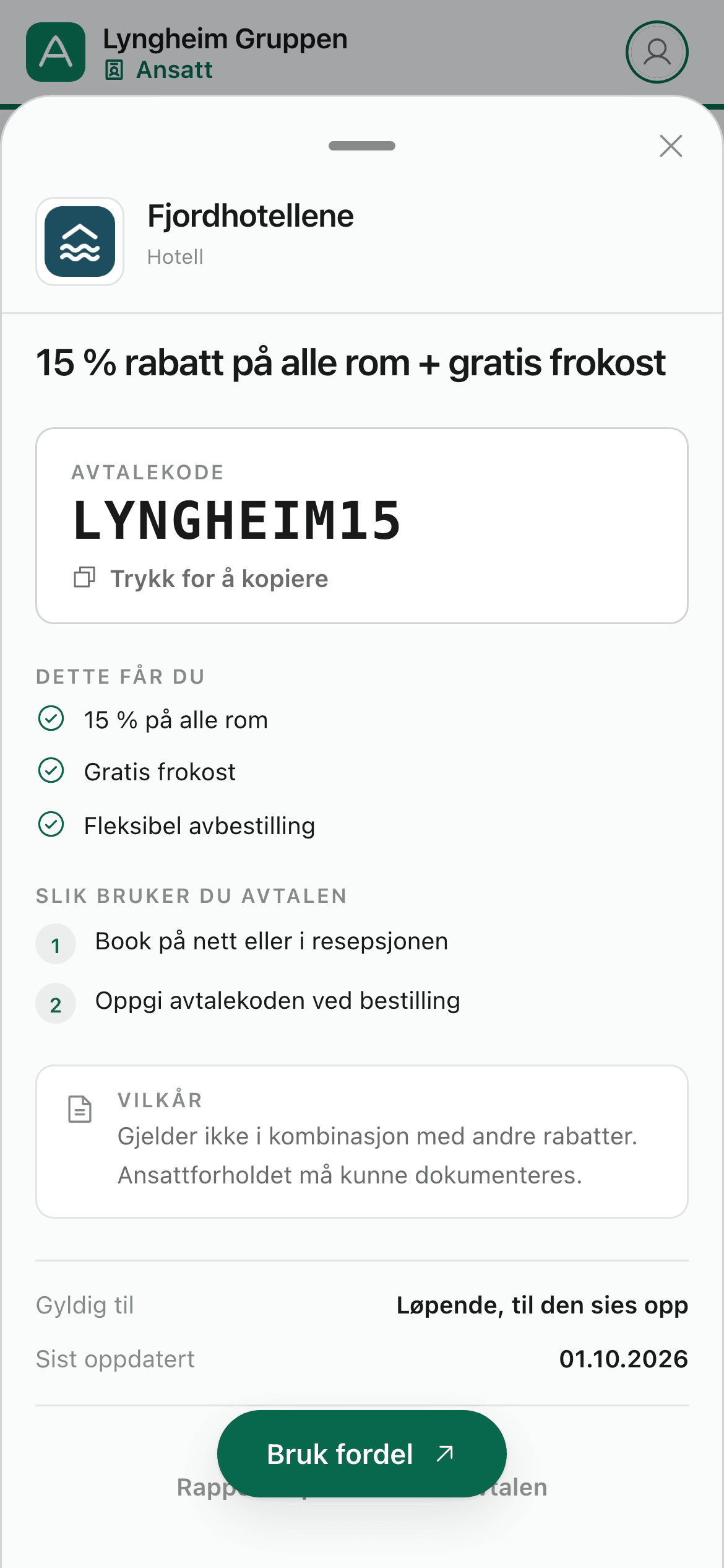Avtalor for leverandører: Fjordhotellene ser visninger, klikk, en forespørsel og bedriftene som bruker avtalen, og en ansatt ser avtalekortet med koden på telefonen