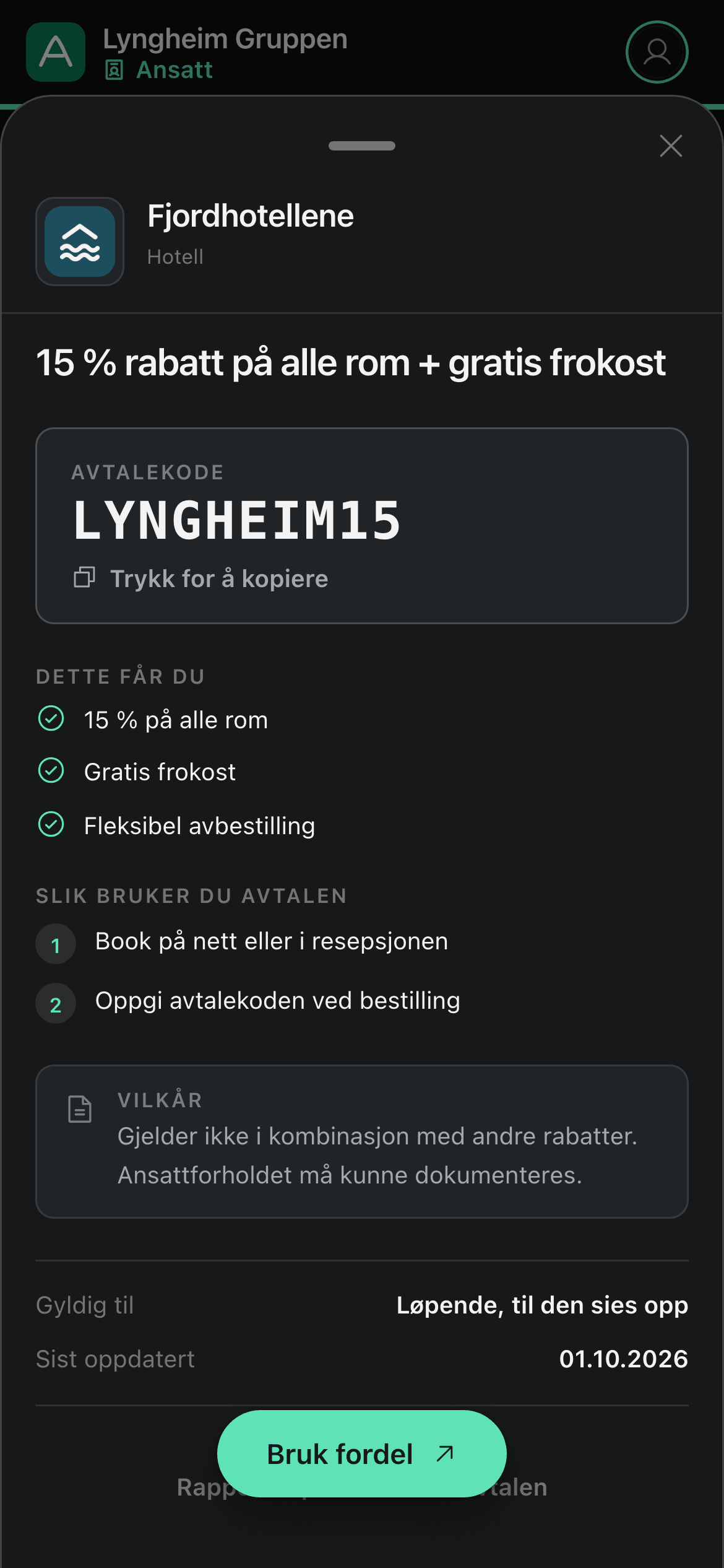 Avtalor for leverandører: Fjordhotellene ser visninger, klikk, en forespørsel og bedriftene som bruker avtalen, og en ansatt ser avtalekortet med koden på telefonen